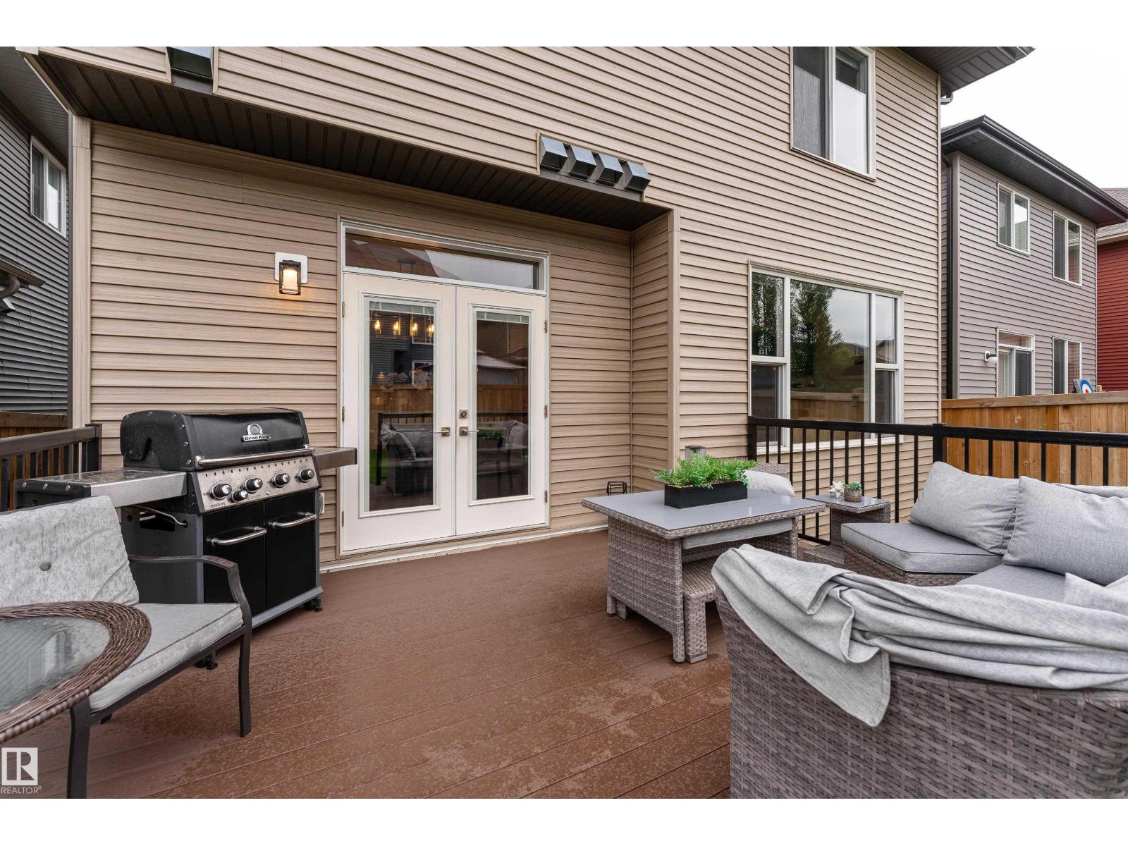 7038 172A AV NW - 41