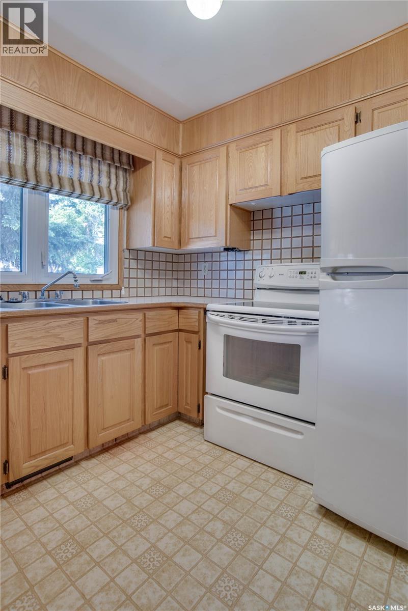 1701 Prince of Wales AVENUE — photo 8