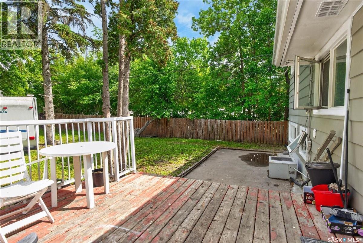 3909 HILLSDALE STREET - 34