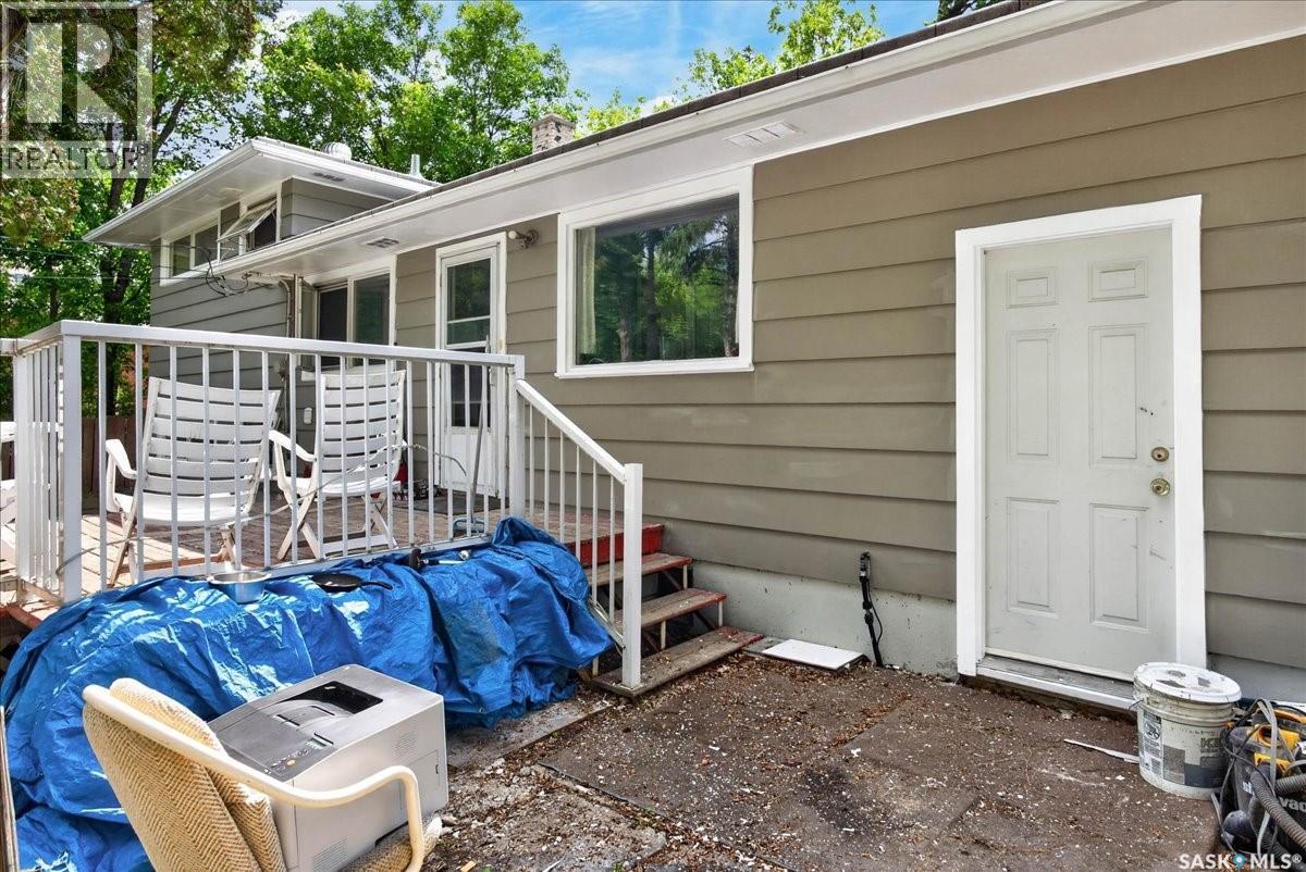 3909 HILLSDALE STREET - 35