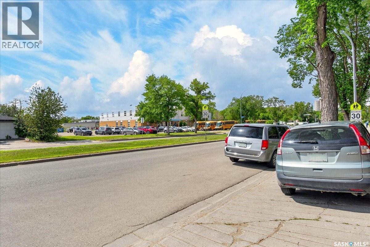 3909 HILLSDALE STREET - 4