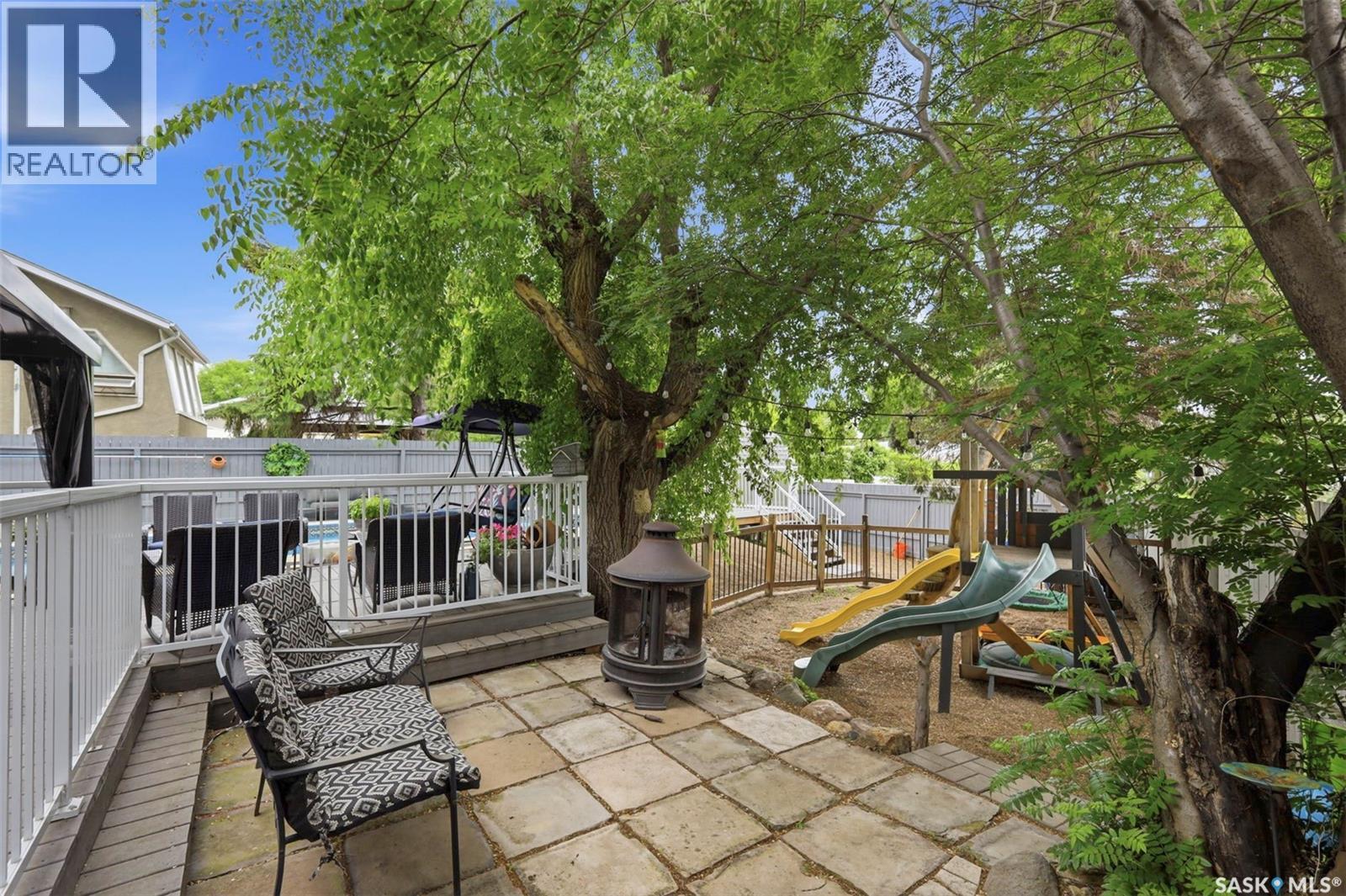 1660 Alexandra AVENUE — photo 43