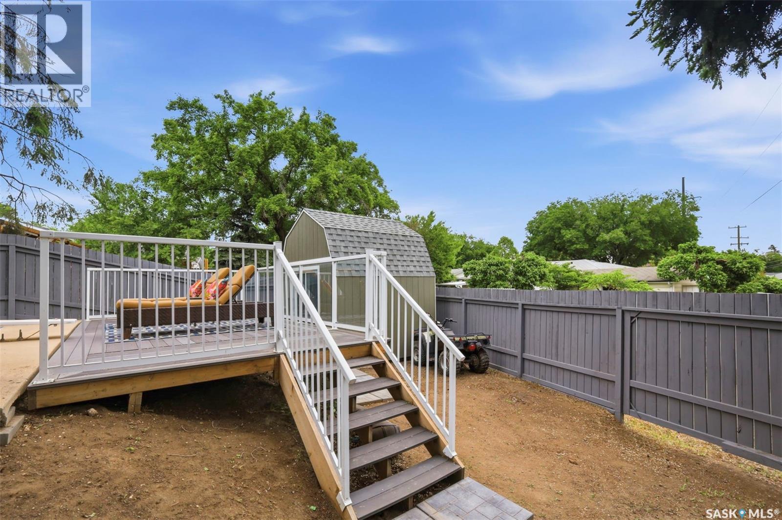 1660 Alexandra AVENUE — photo 47