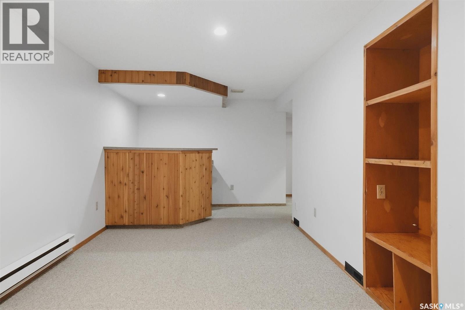 99 Howell AVENUE — photo 23