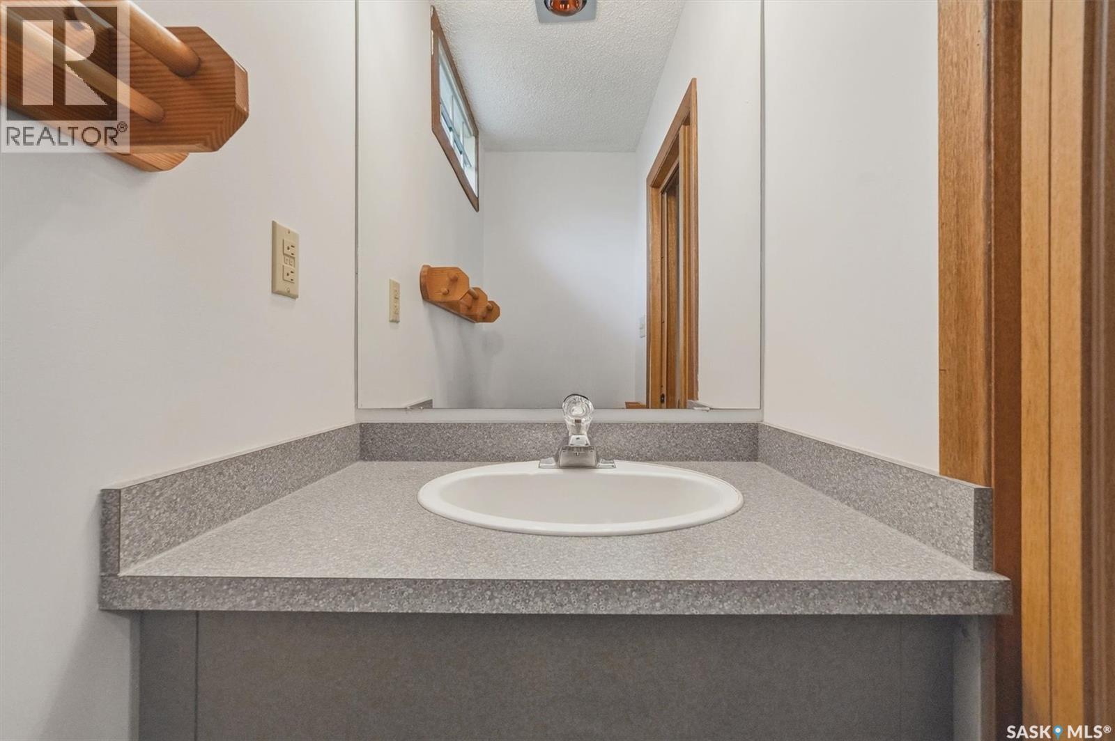 99 Howell AVENUE — photo 30