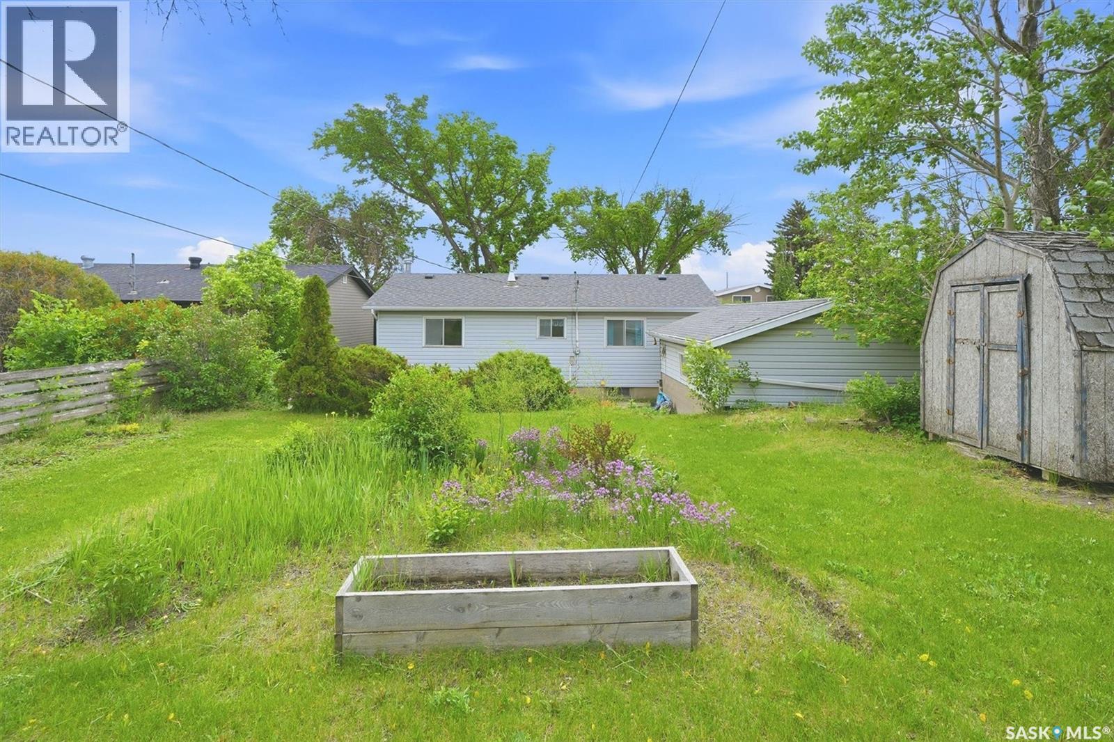 99 Howell AVENUE — photo 39