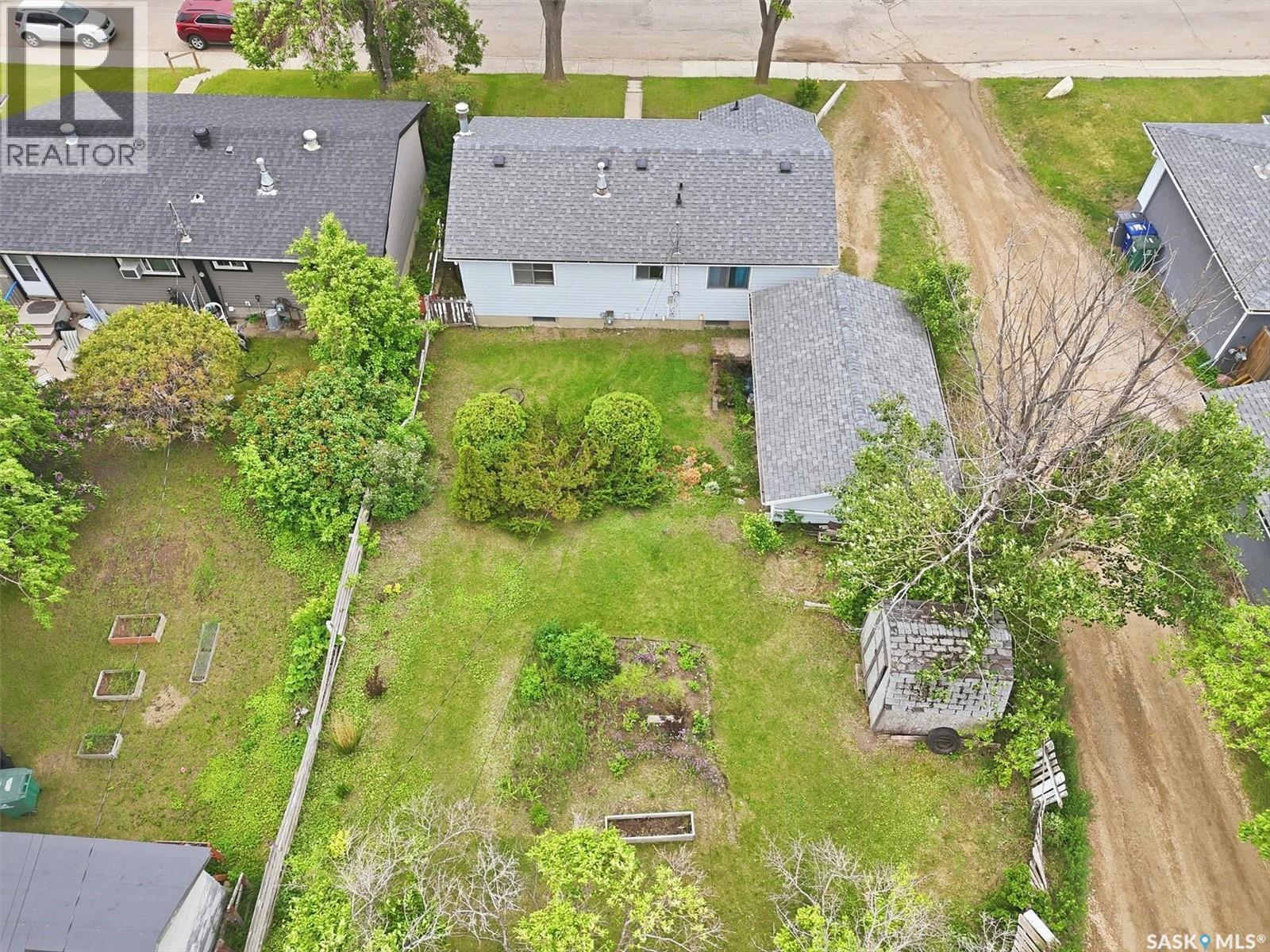 99 Howell AVENUE — photo 43