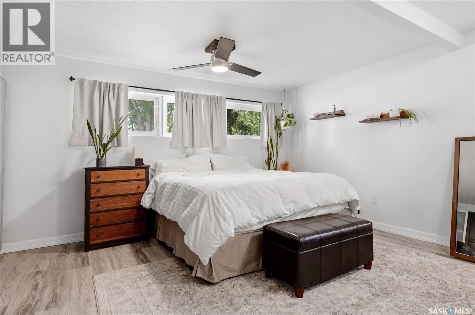 1829 GRANT DRIVE - 23