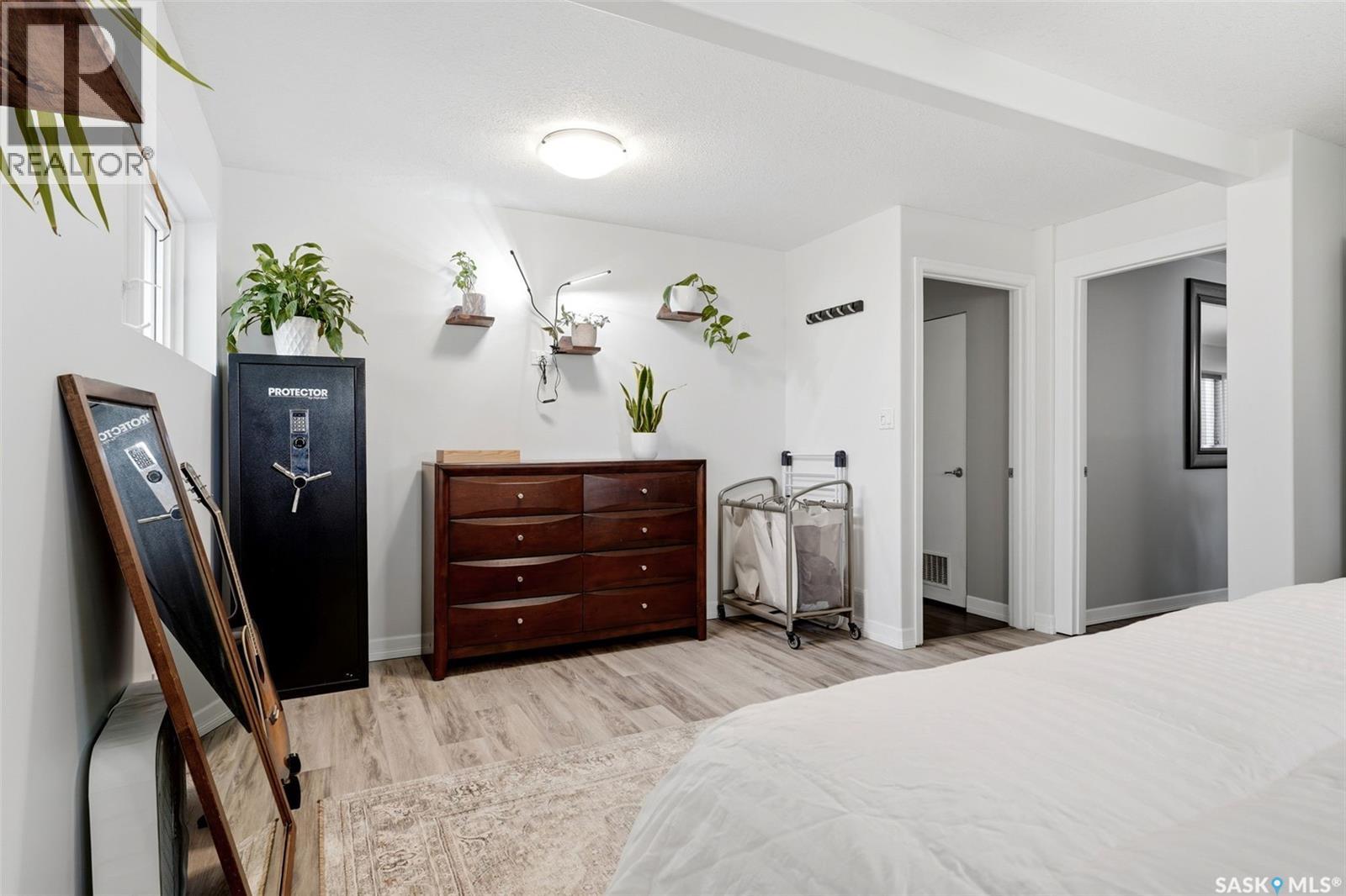 1829 GRANT DRIVE - 24