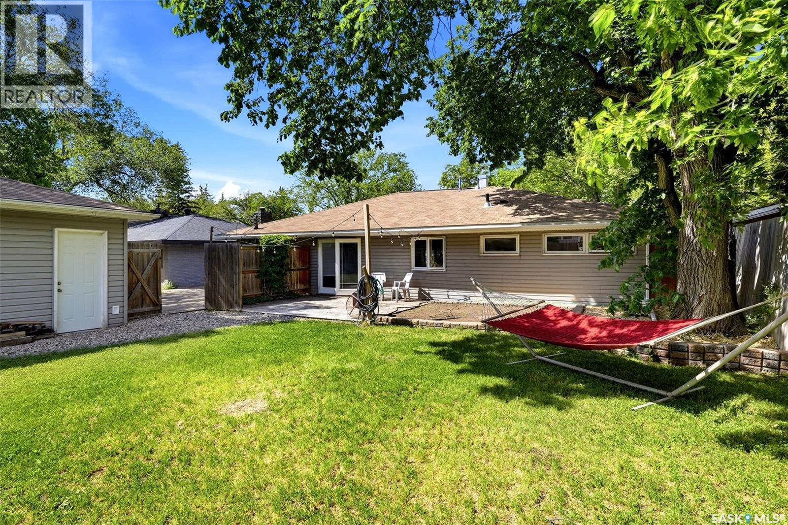 1829 GRANT DRIVE - 33