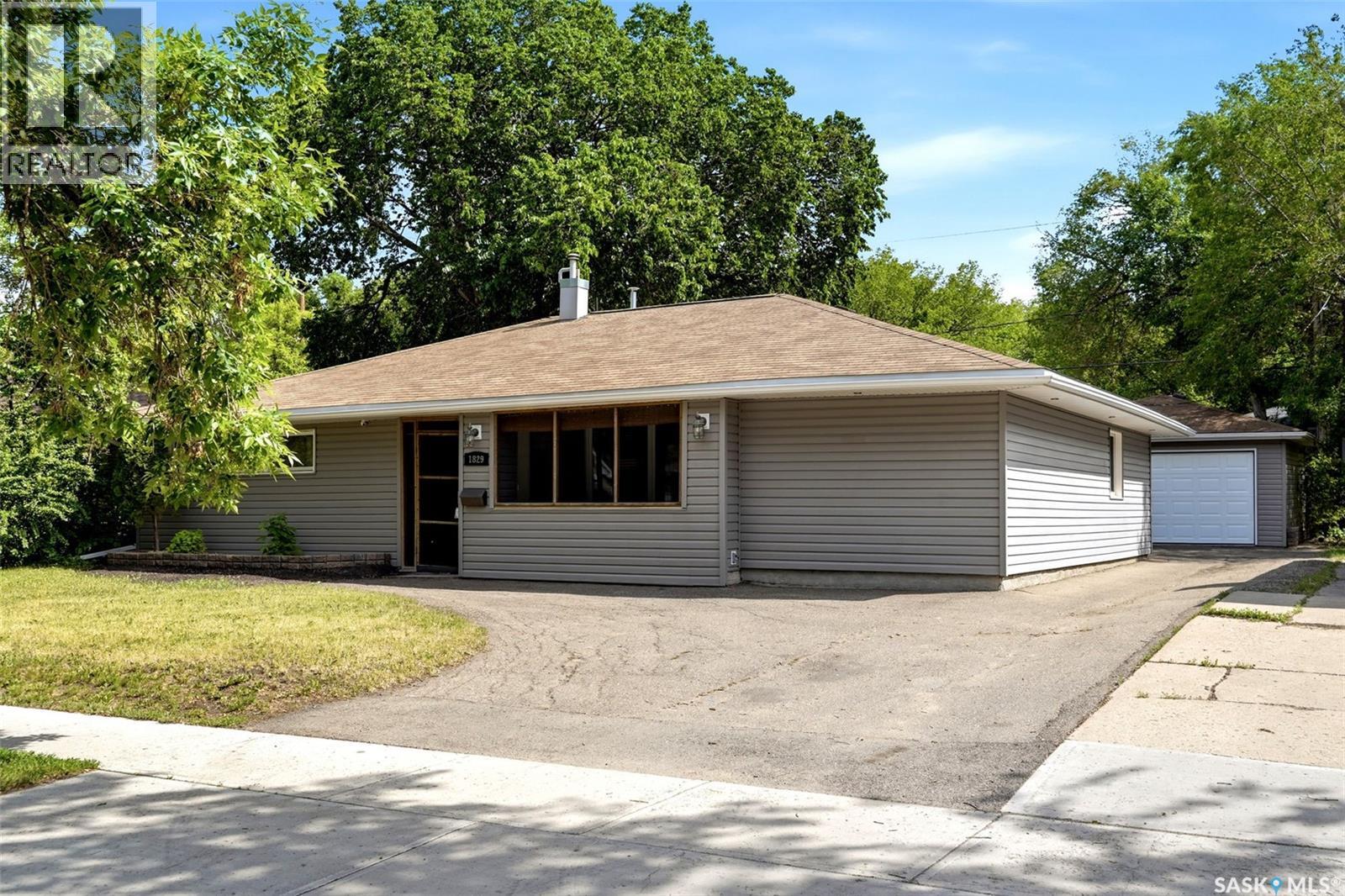 1829 GRANT DRIVE - 37