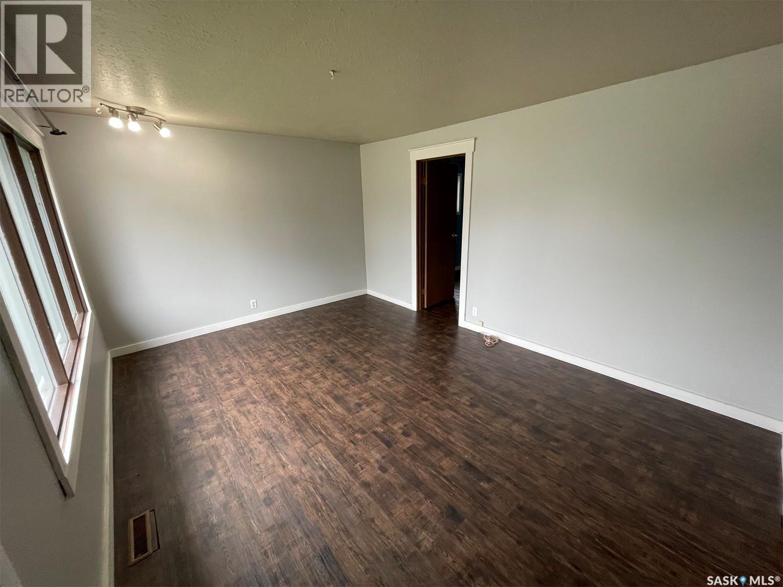 409 4th STREET W - 6