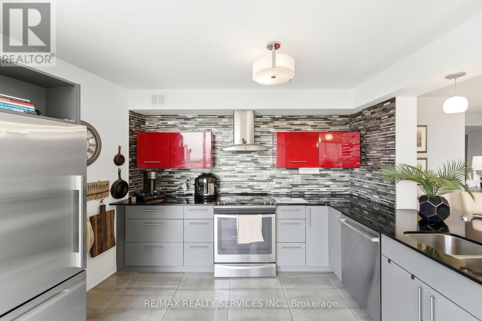 #2007 50 EGLINTON AVENUE W - 17