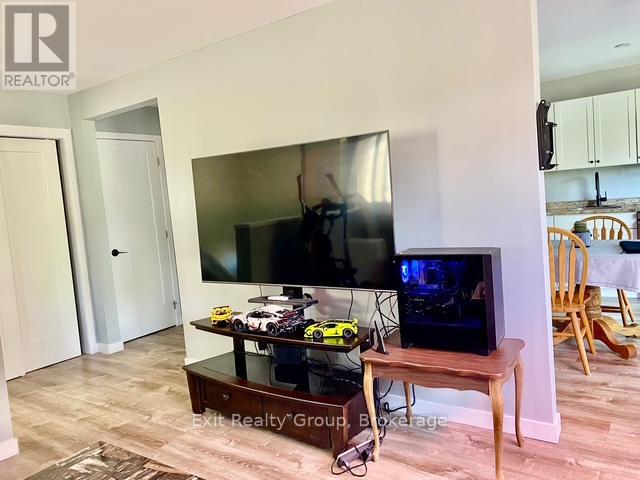116 NICHOLAS STREET - 18