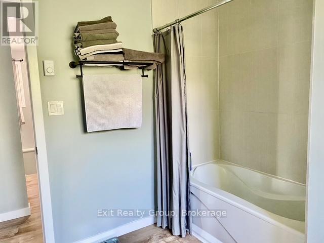116 NICHOLAS STREET - 22