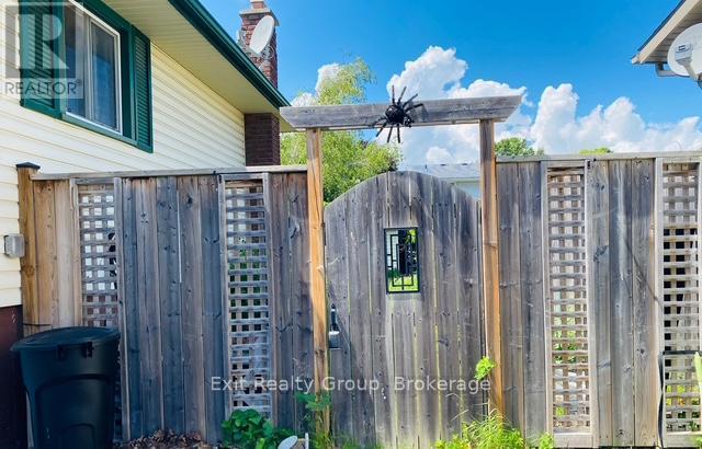 116 NICHOLAS STREET - 34