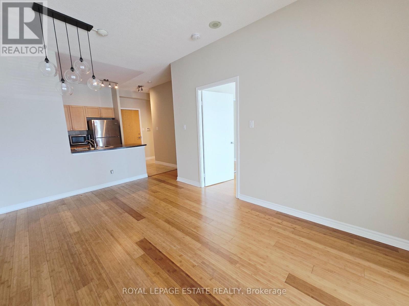 Living/Dining Area
