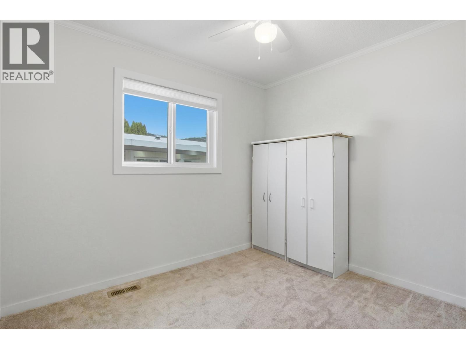 #66 2400 Oakdale Way - Image 20