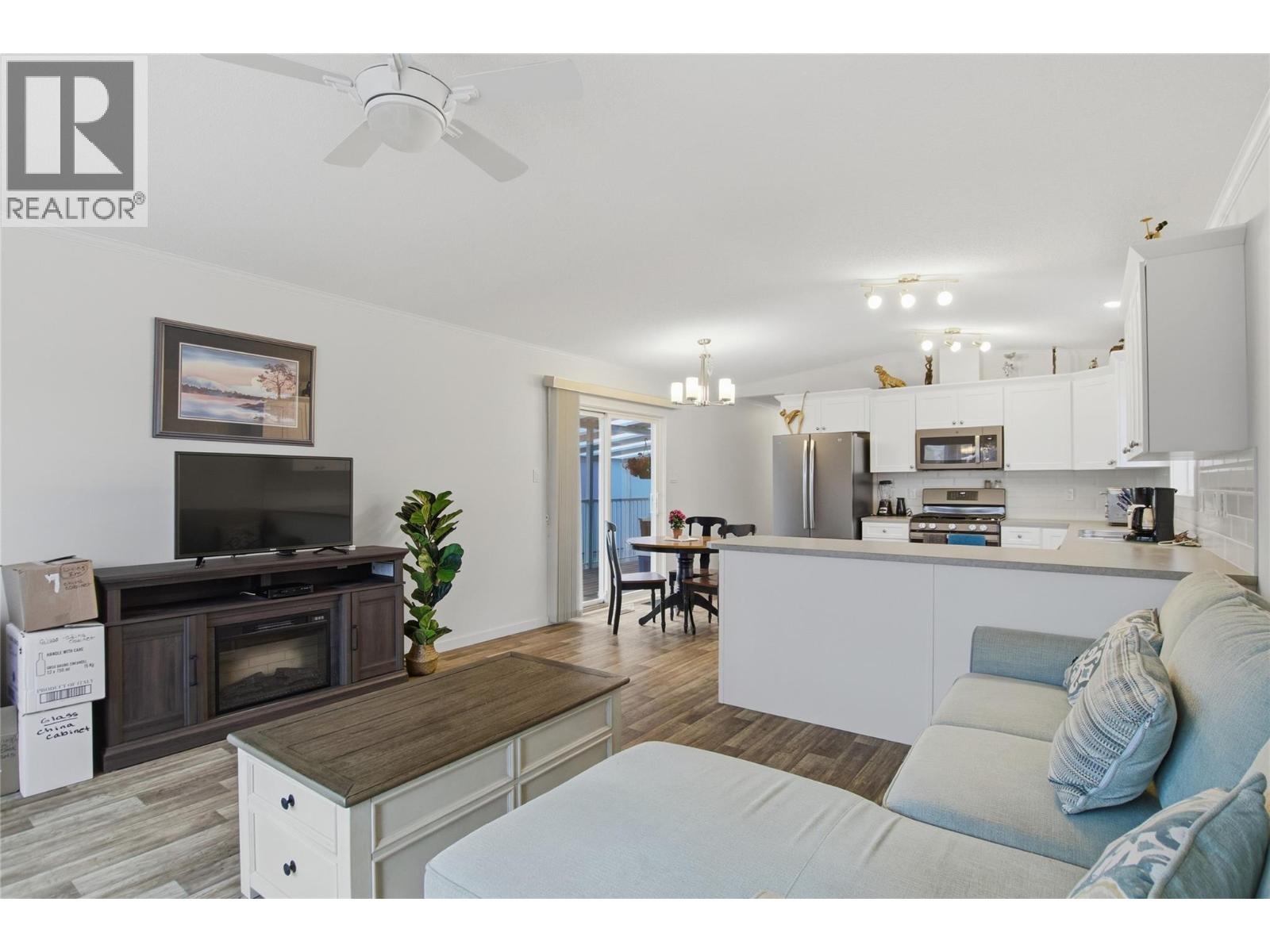 #66 2400 Oakdale Way - 9