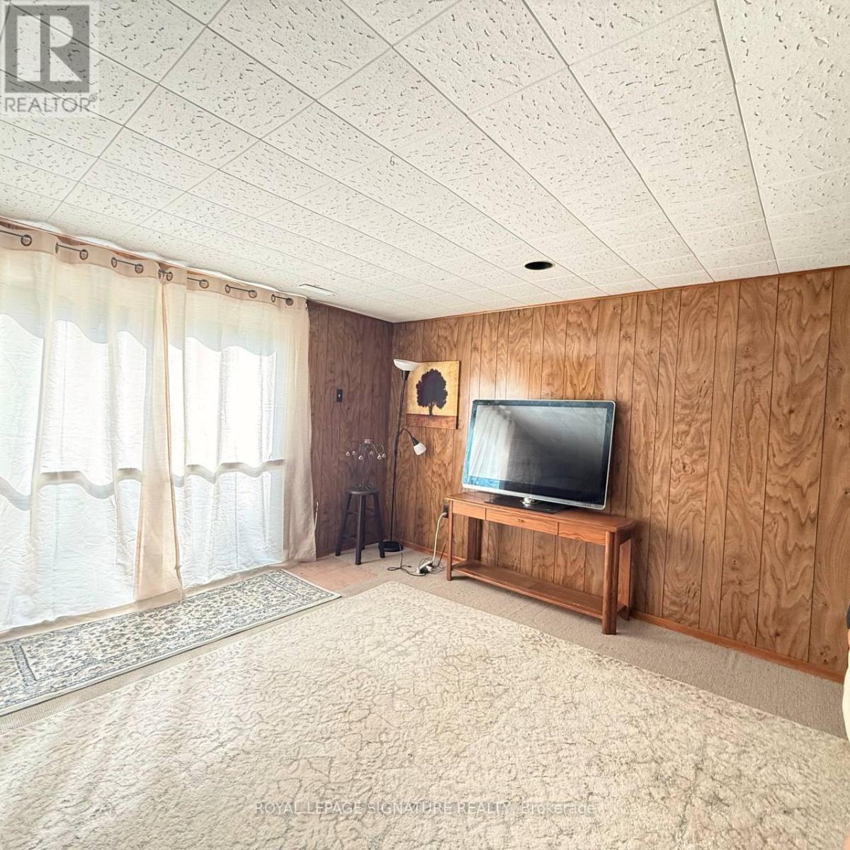 117 ROMFIELD CIRCUIT - 15