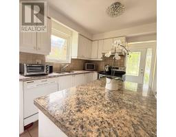 Living room - 117 Romfield Circuit, Markham, ON L3T3H7 Photo 11