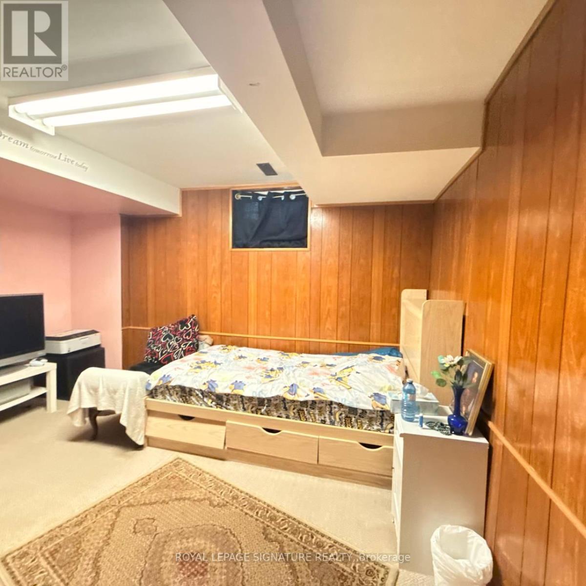 117 ROMFIELD CIRCUIT - 19