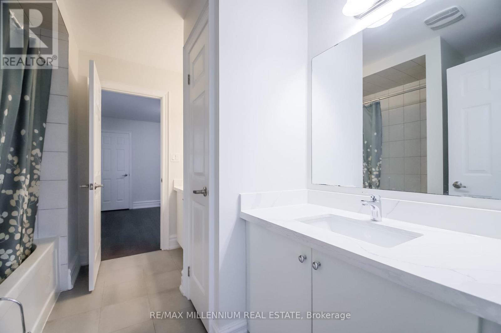 47 DOUGLAS KEMP CRESCENT - 22