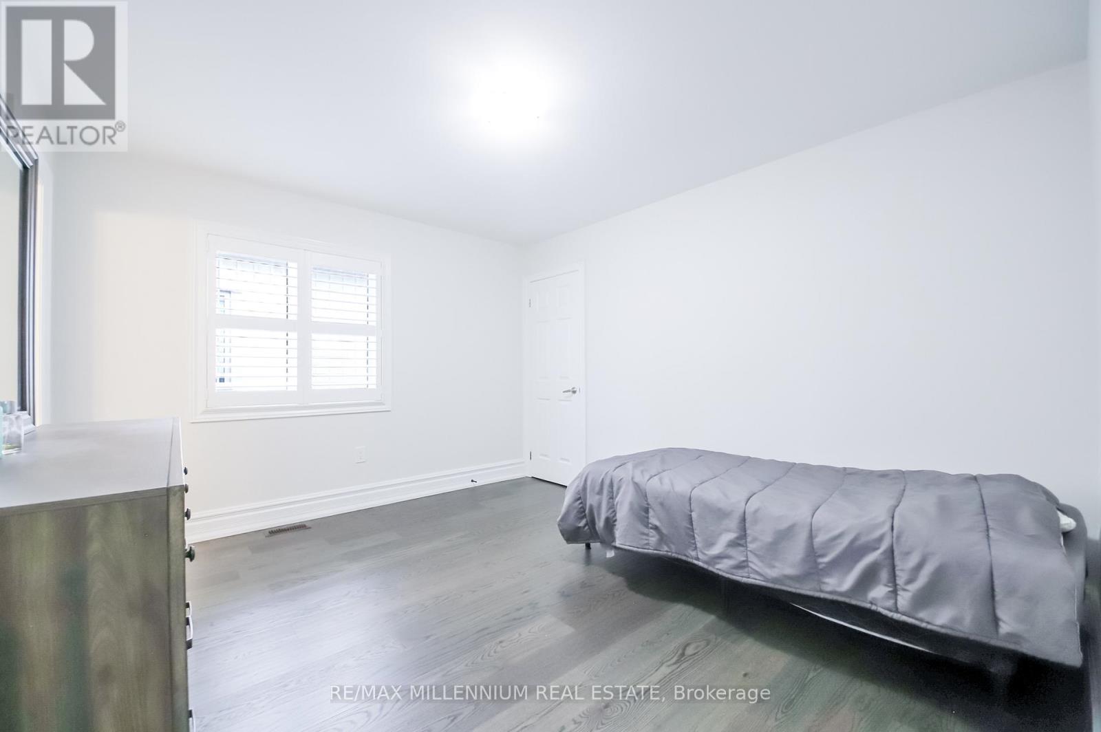 47 DOUGLAS KEMP CRESCENT - 23