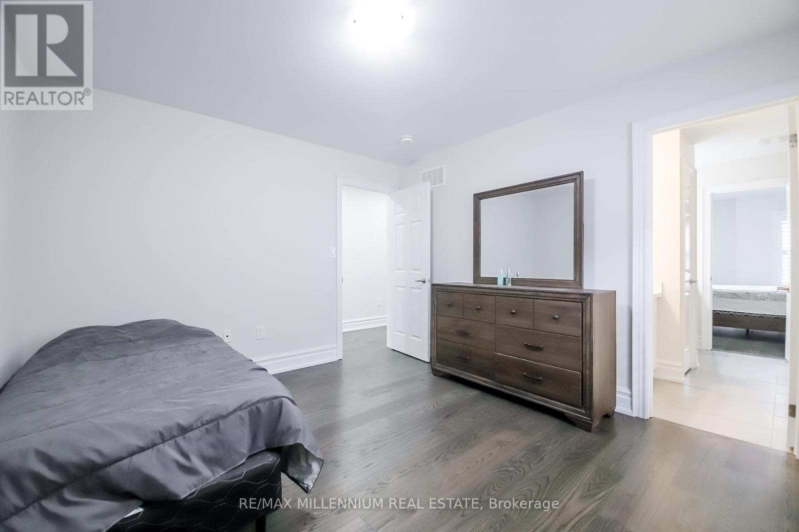 47 DOUGLAS KEMP CRESCENT - 24
