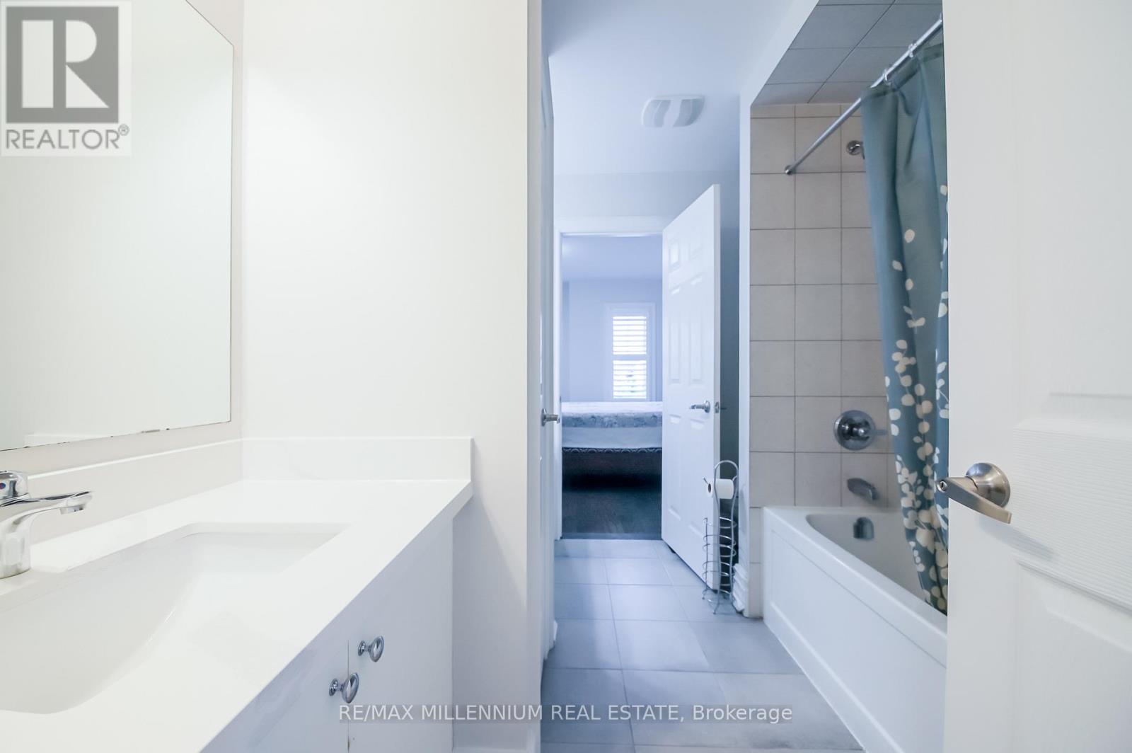 47 DOUGLAS KEMP CRESCENT - 25