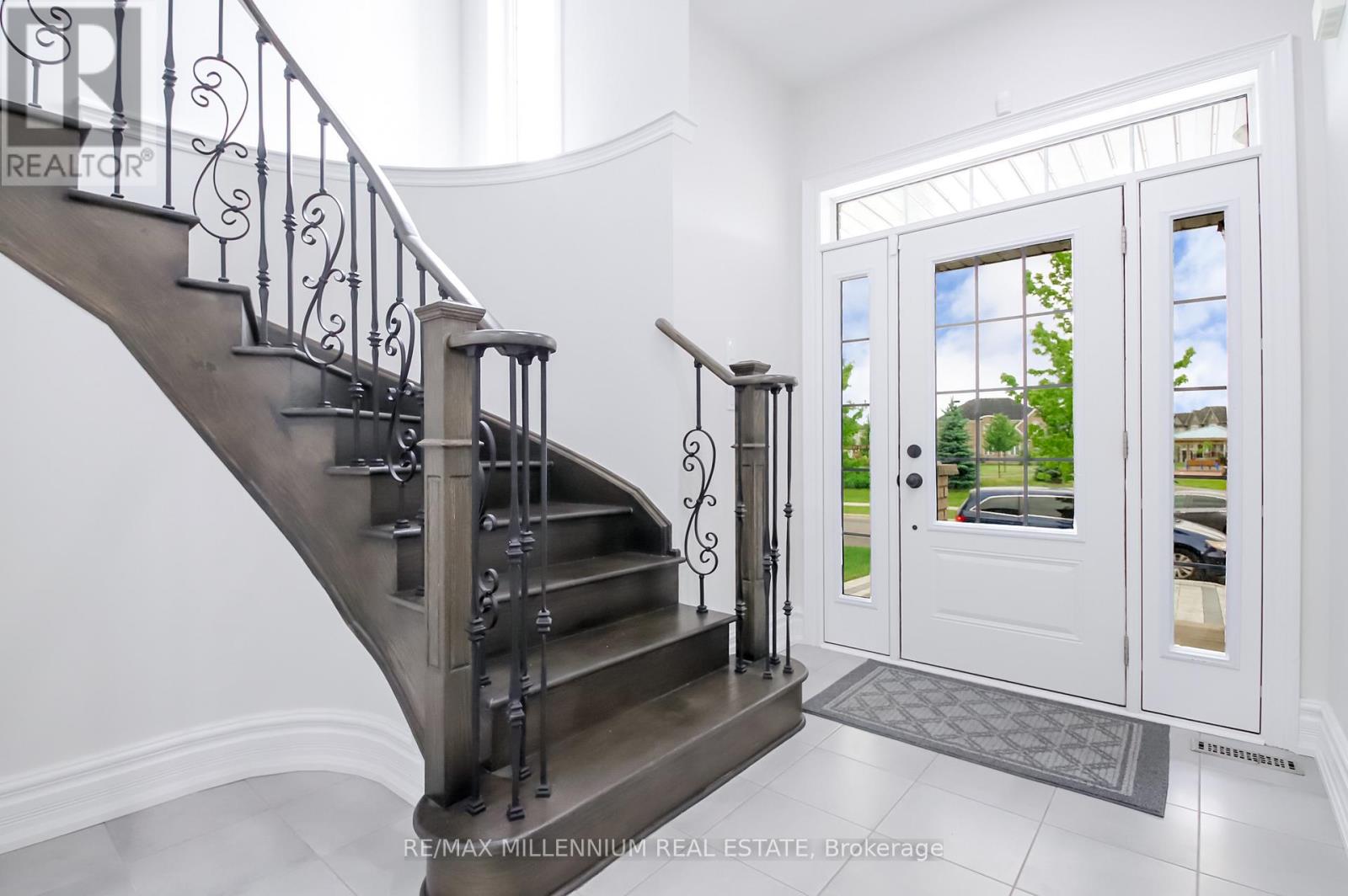 47 DOUGLAS KEMP CRESCENT - 4
