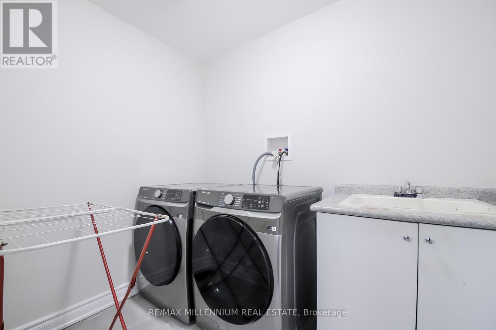 47 DOUGLAS KEMP CRESCENT - 48