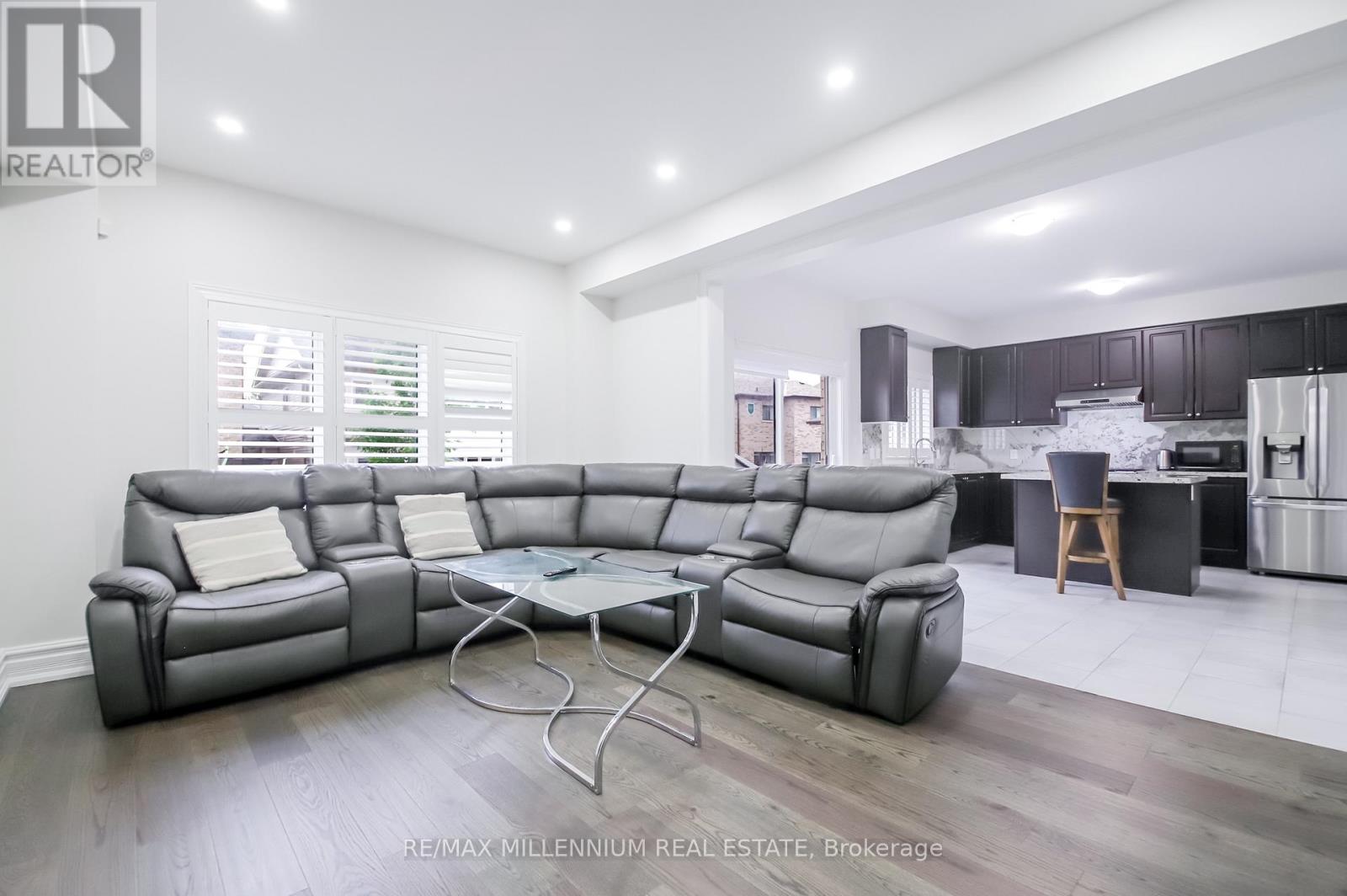 47 DOUGLAS KEMP CRESCENT - 5