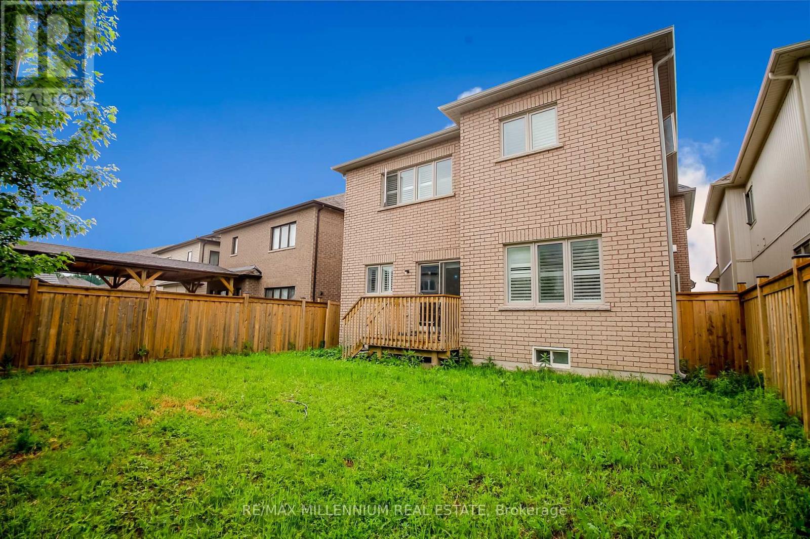47 DOUGLAS KEMP CRESCENT - 50
