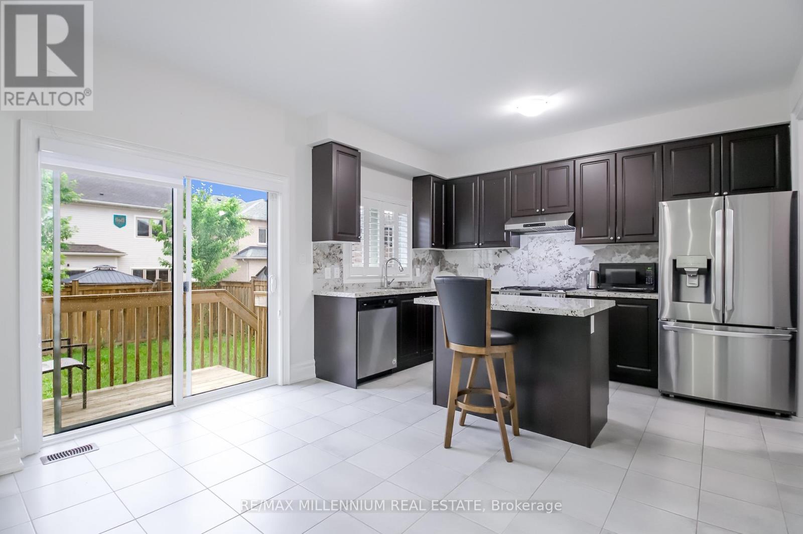 47 DOUGLAS KEMP CRESCENT - 9
