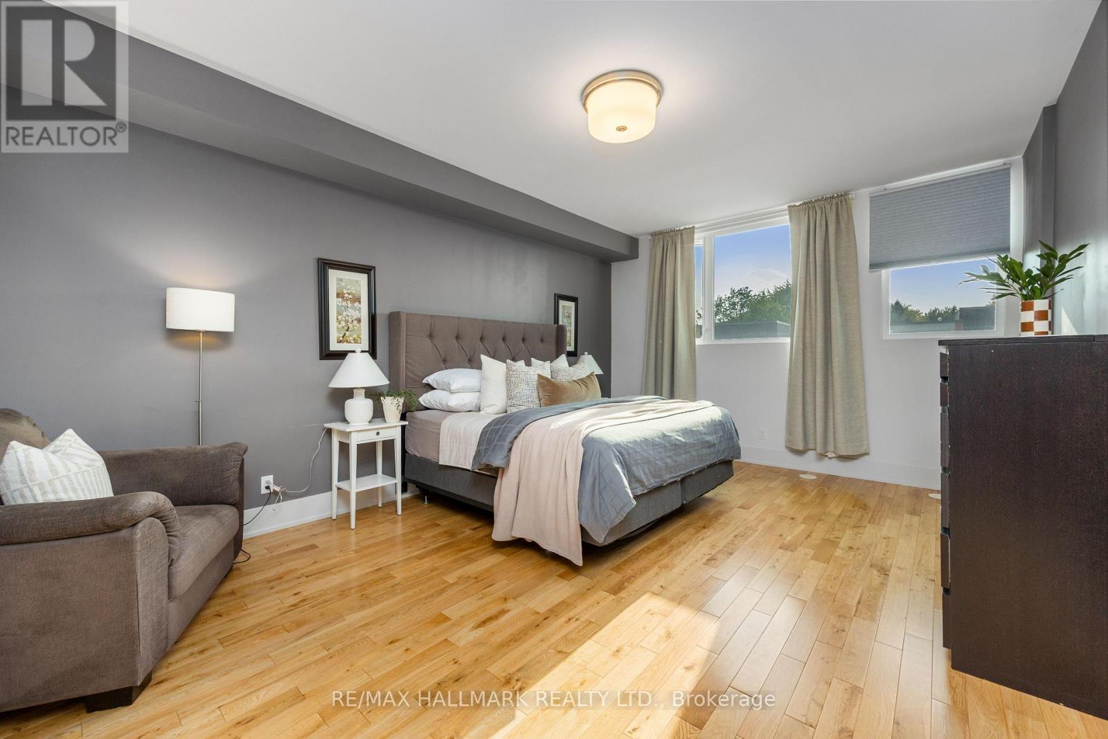68 BOULTON AVENUE - 12