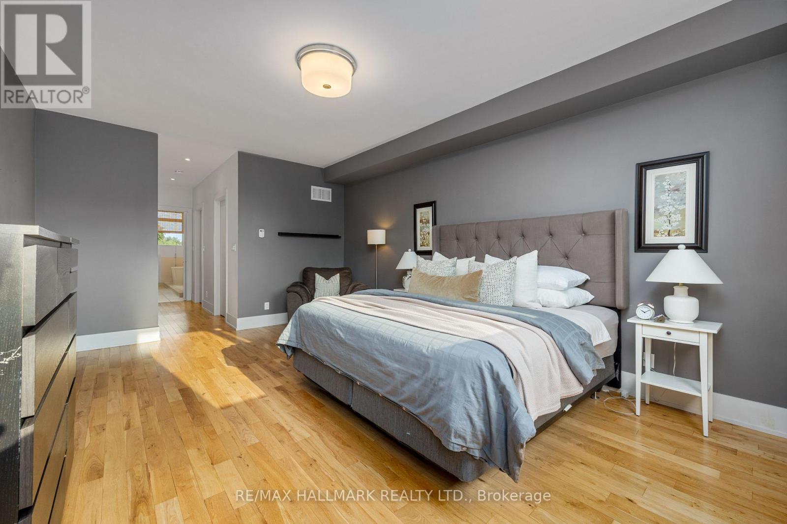 68 BOULTON AVENUE - 13