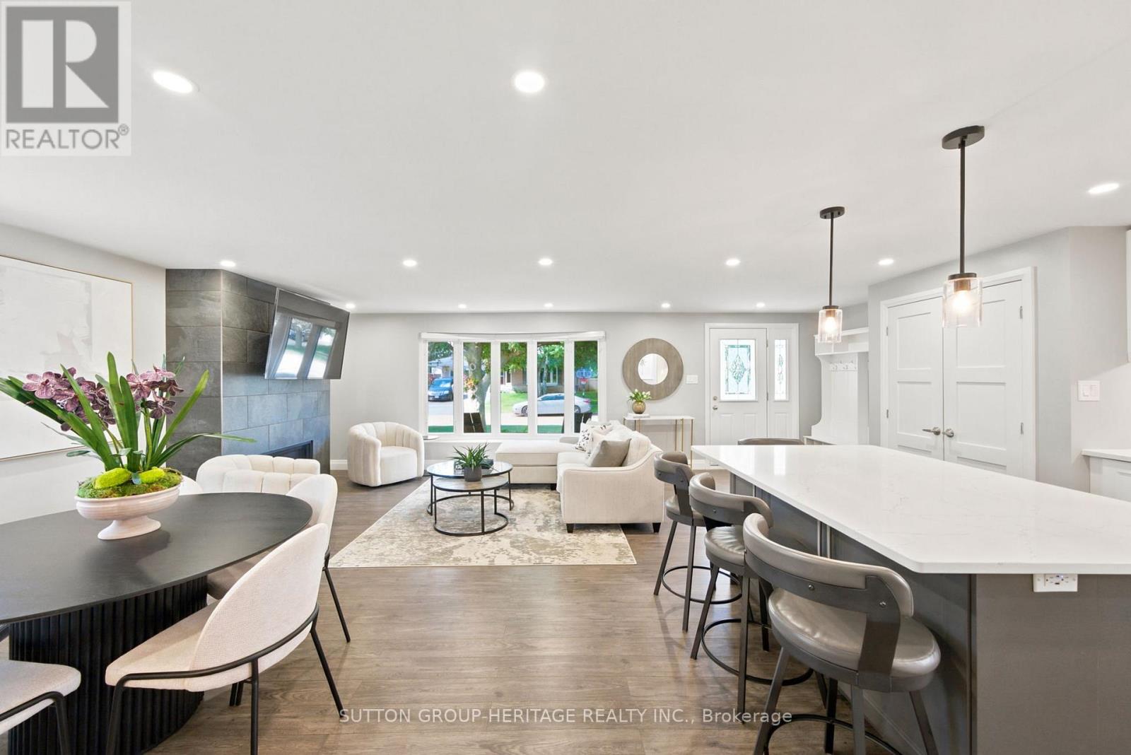 6 LEWIN CRESCENT - 10