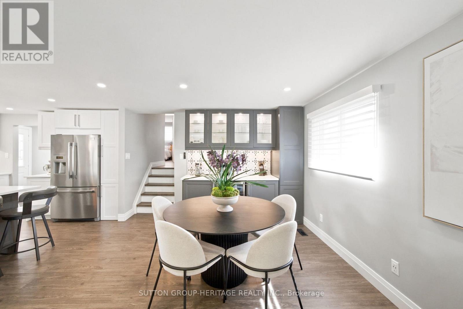 6 LEWIN CRESCENT - 18