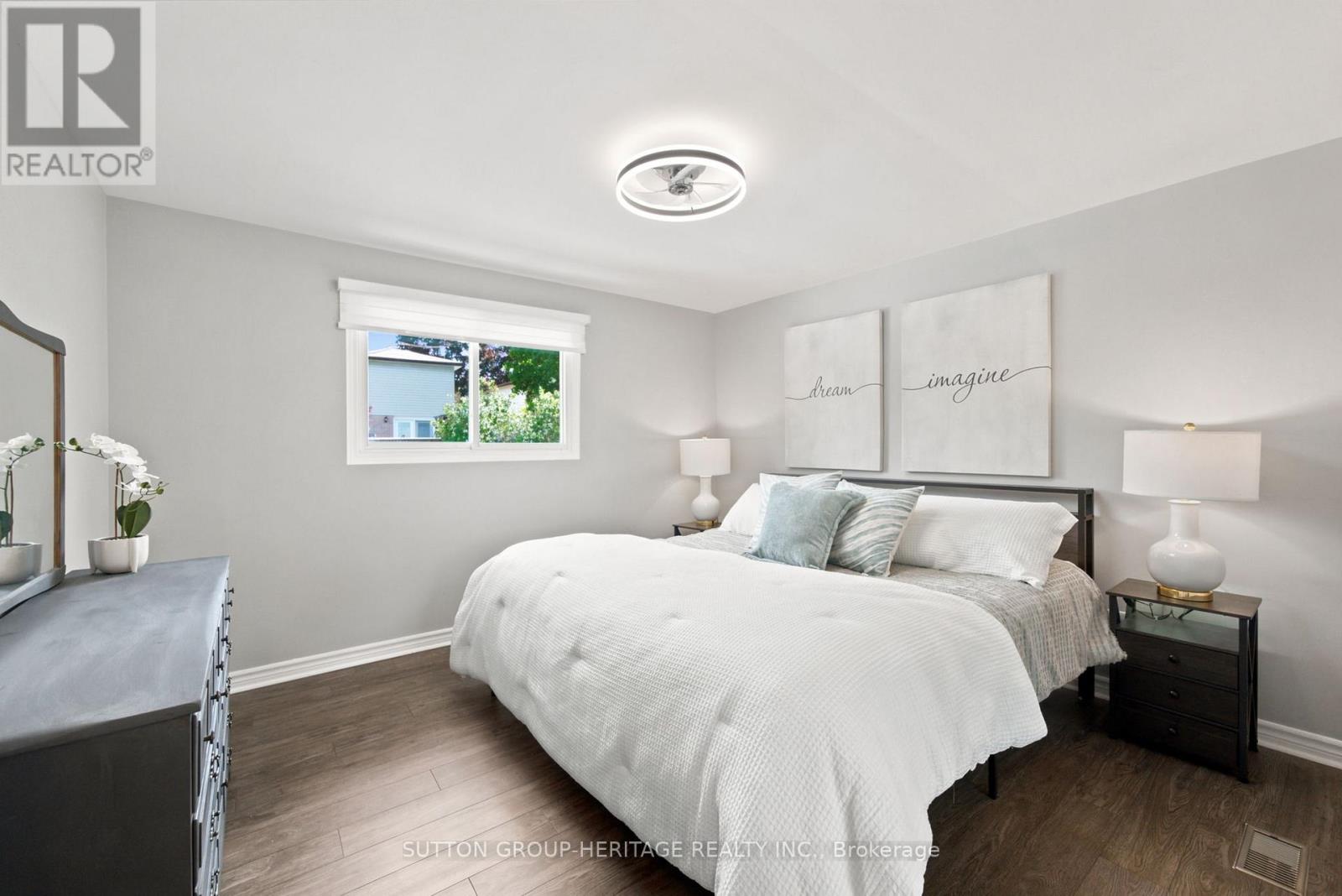 6 LEWIN CRESCENT - 23