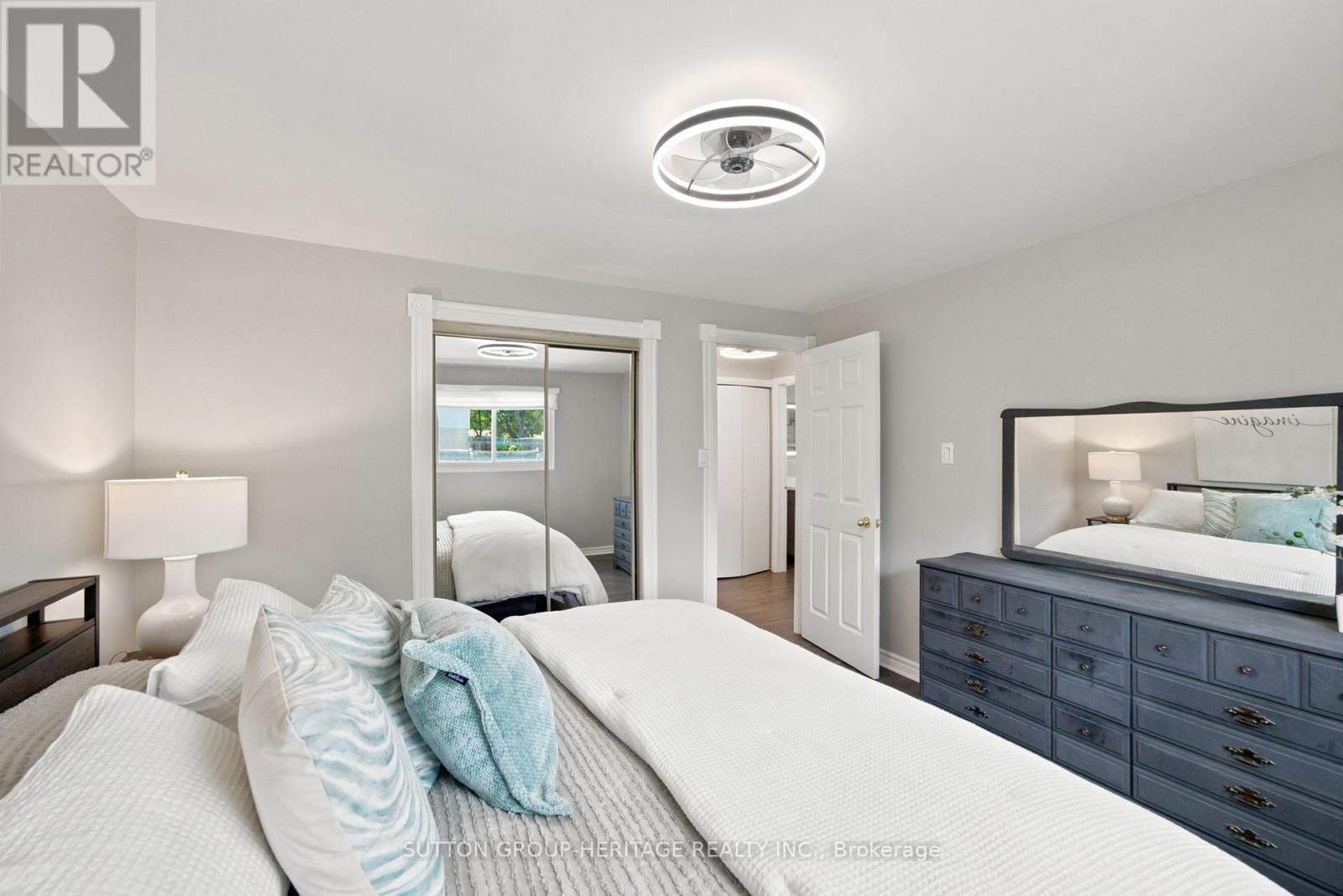 6 LEWIN CRESCENT - 25