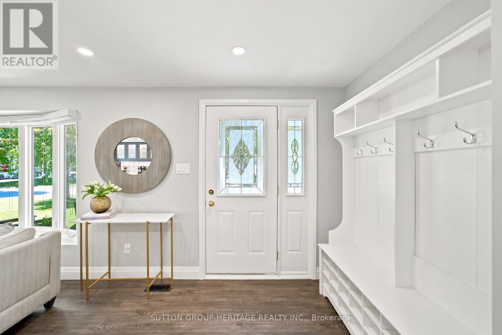 6 LEWIN CRESCENT - 3