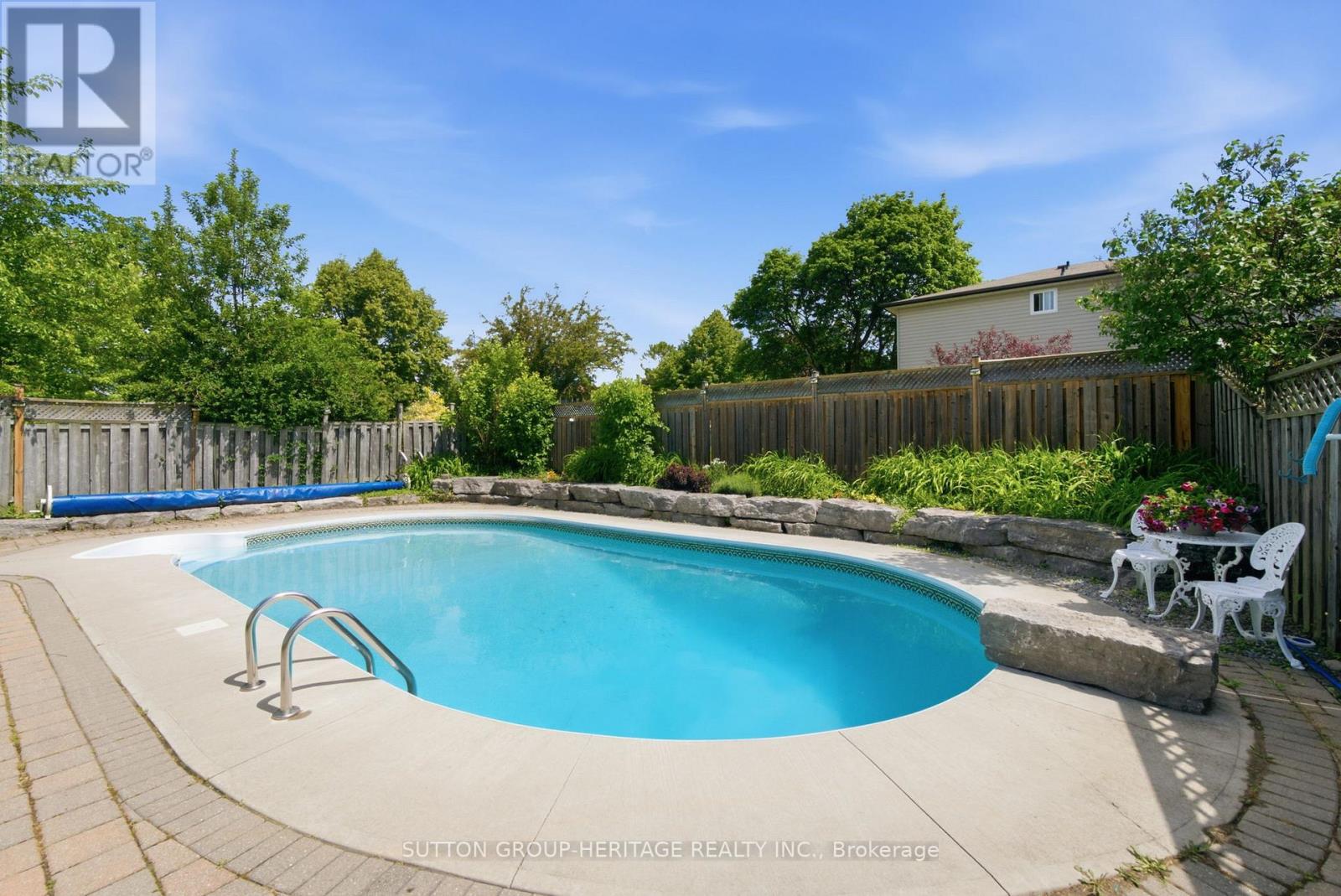 6 LEWIN CRESCENT - 38