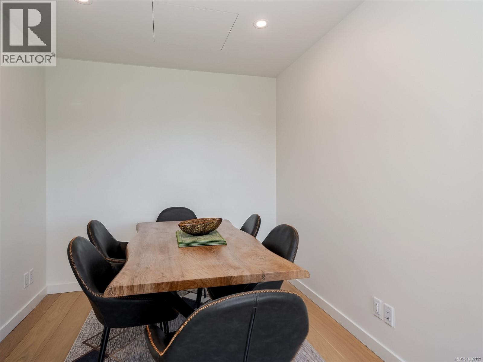 #914 2000 Hannington Rd - 9