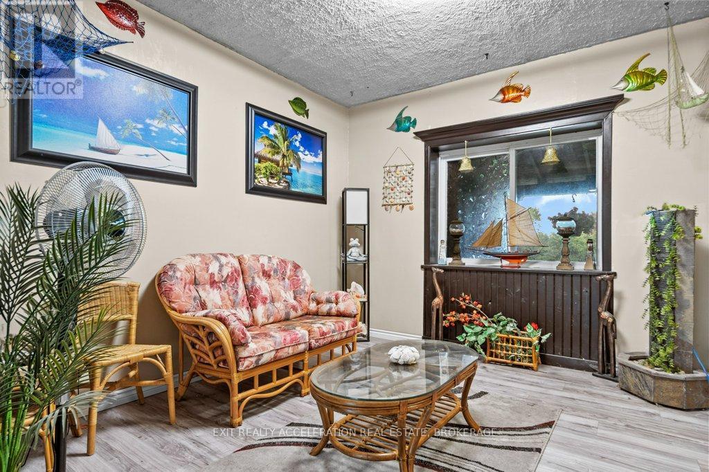 108 DUNDAS STREET - 8