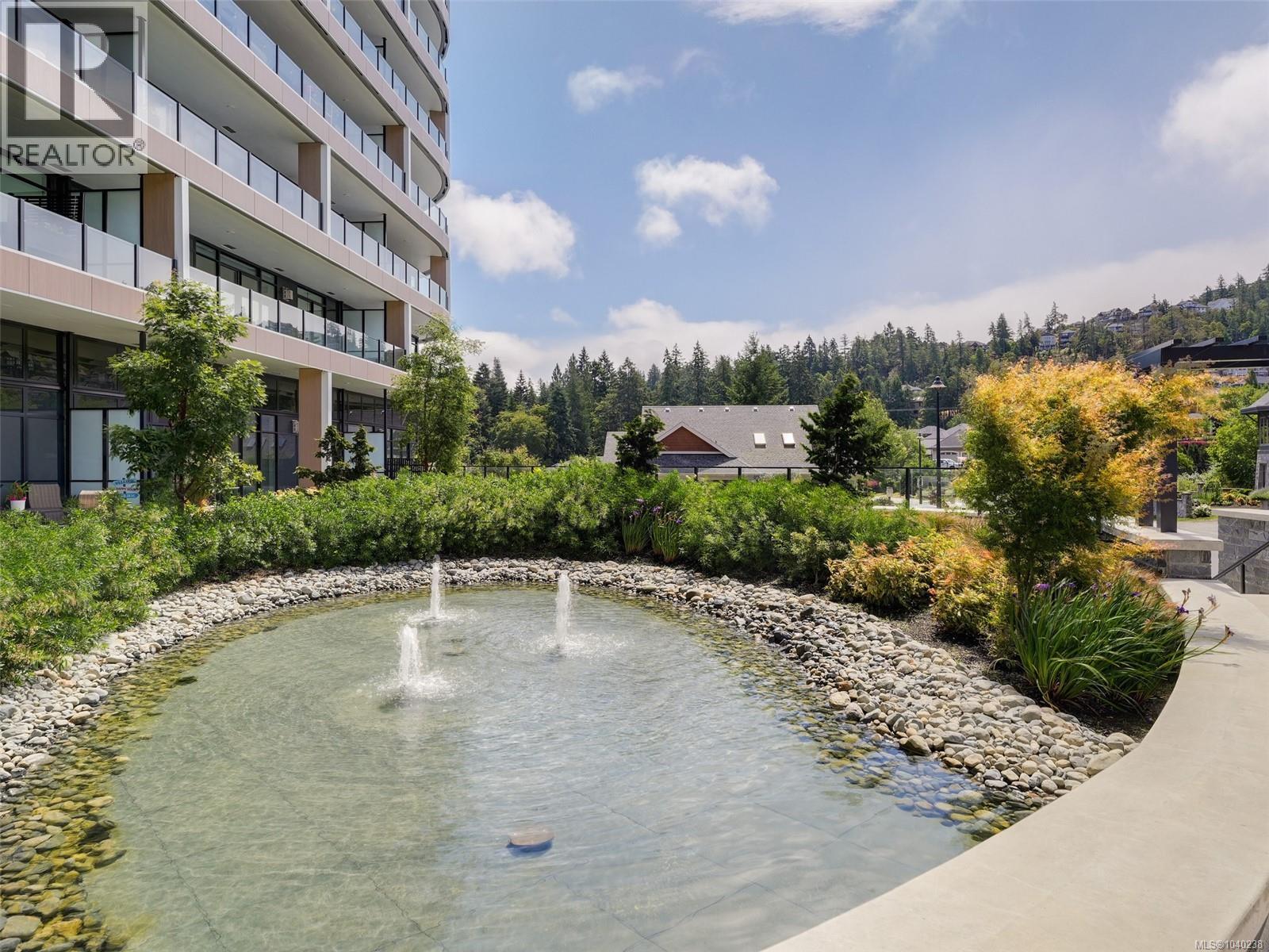 #914 2000 Hannington Rd - 48
