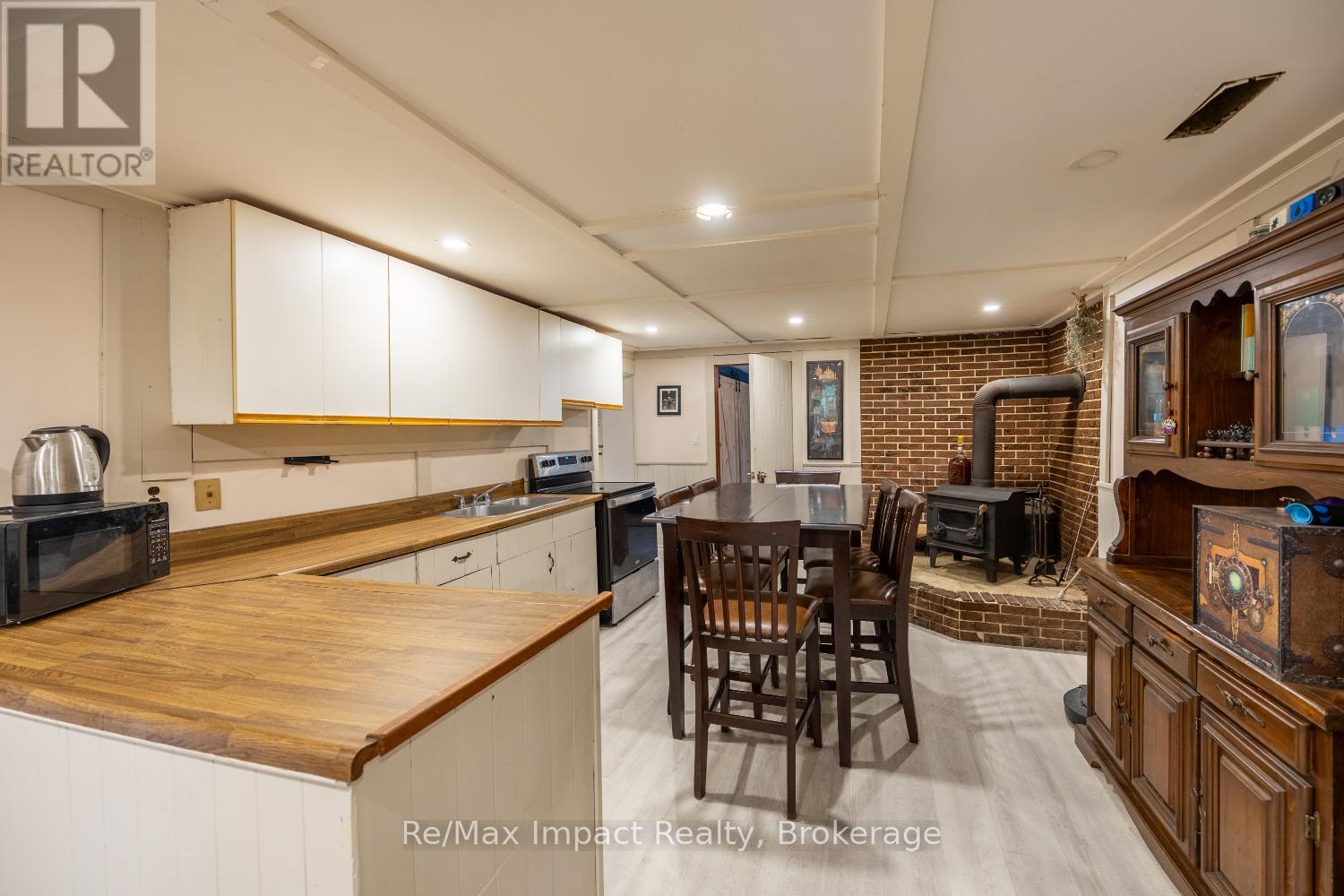 44 BROWN STREET - 17