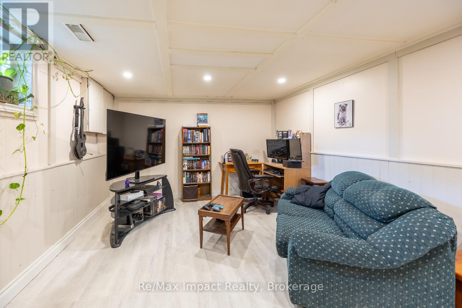 44 BROWN STREET - 19
