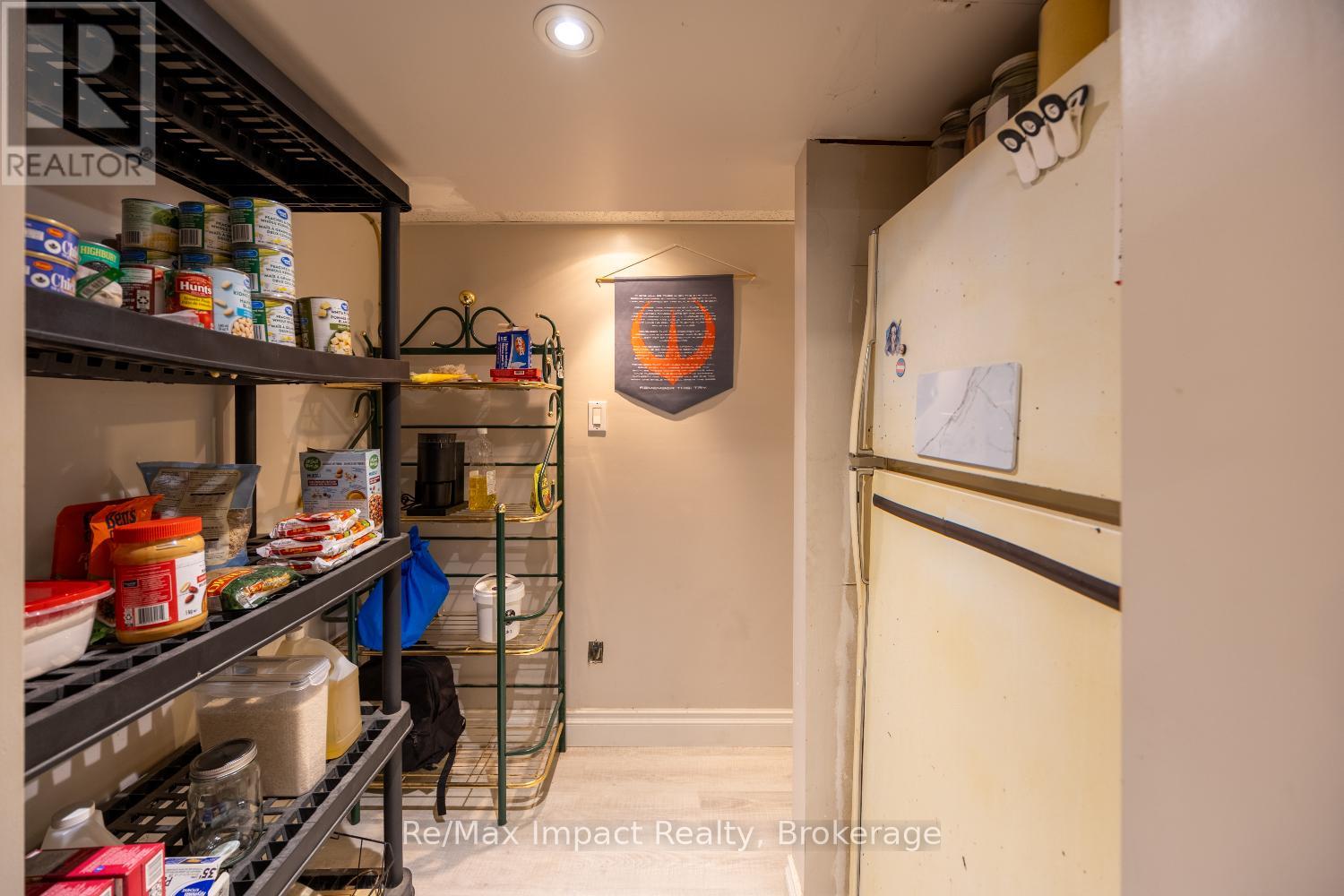 44 BROWN STREET - 25