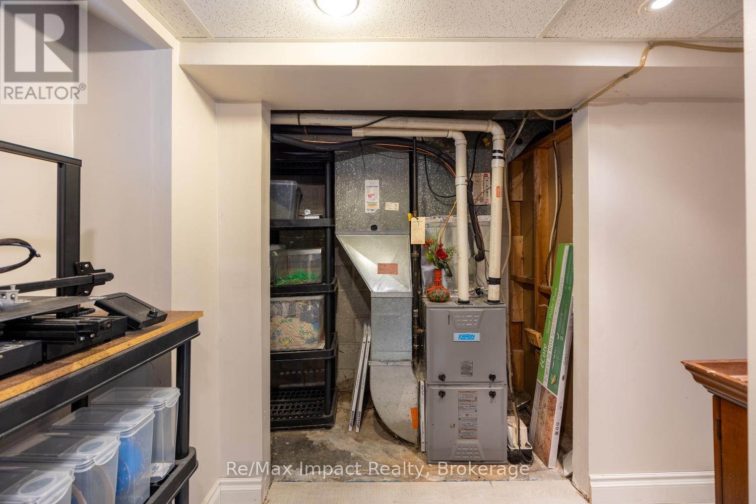 44 BROWN STREET - 27
